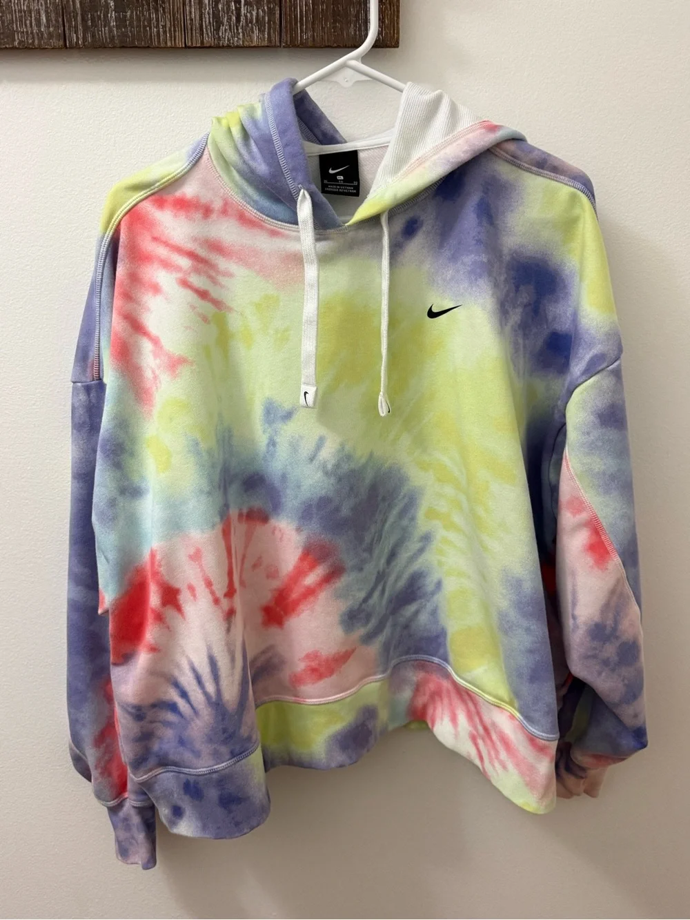 Nike Pastel Tie-Dye Hoodie in Lavender, Yellow and White